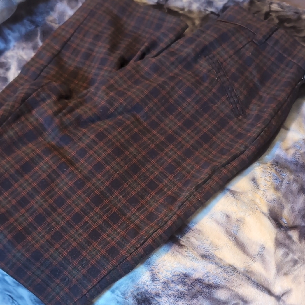 Women's Plaid Cropped Pants - Black and Brown